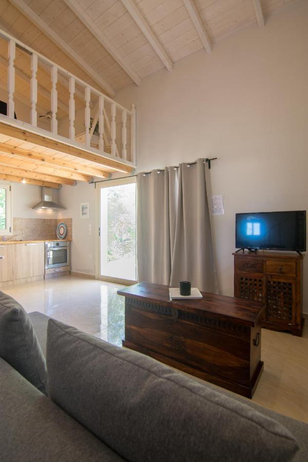 Villa Elaia Suites & Apartments No.7 Гайос Екстериор снимка