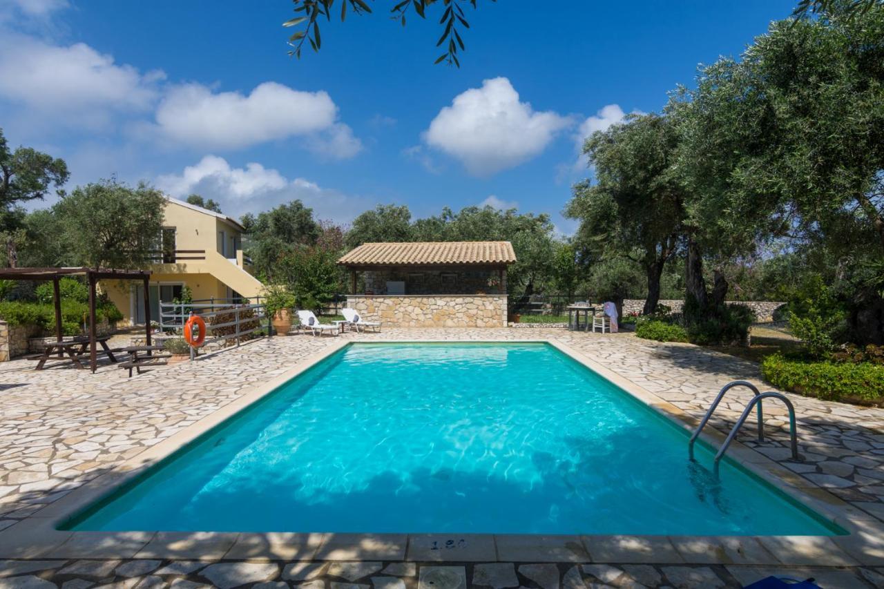 Villa Elaia Suites & Apartments No.7 Гайос Екстериор снимка